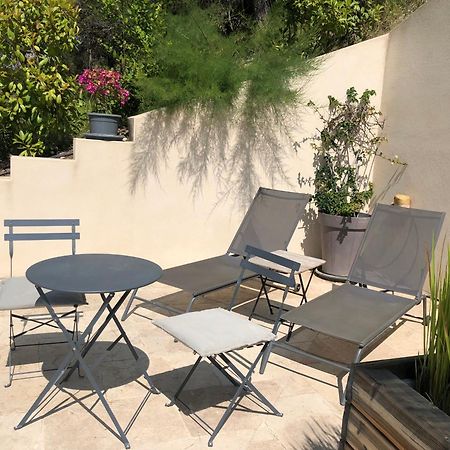 Mas De La Fadeto Bed and Breakfast Les Baux Exteriör bild
