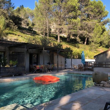 Mas De La Fadeto Bed and Breakfast Les Baux Exteriör bild