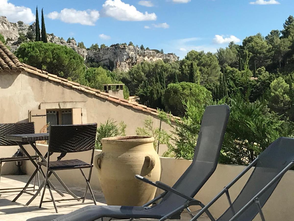 Mas De La Fadeto Bed and Breakfast Les Baux Exteriör bild