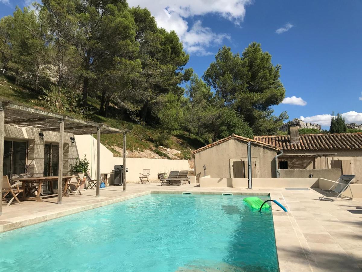 Mas De La Fadeto Bed and Breakfast Les Baux Exteriör bild