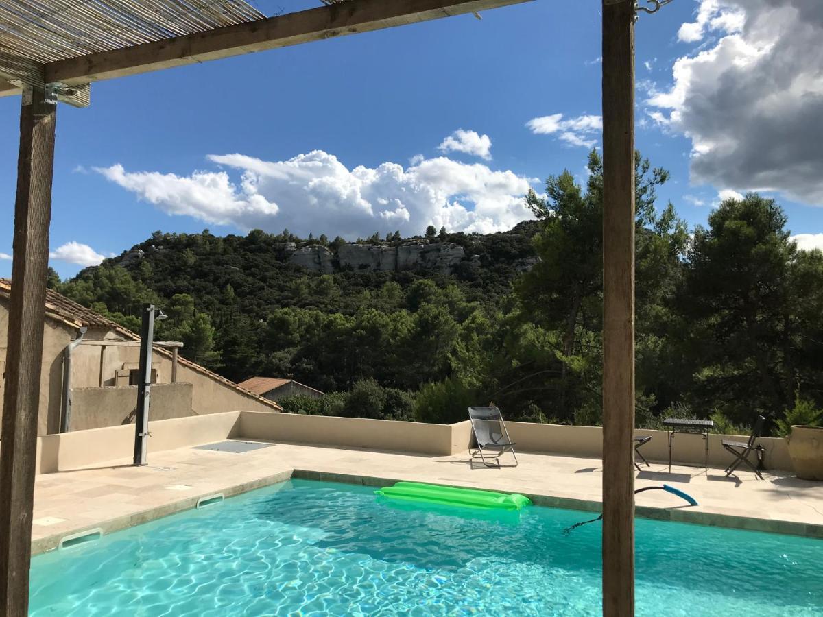 Mas De La Fadeto Bed and Breakfast Les Baux Exteriör bild