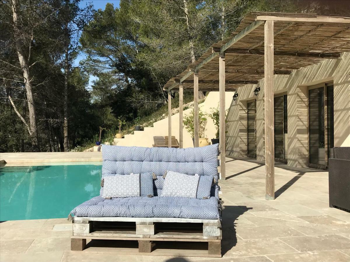 Mas De La Fadeto Bed and Breakfast Les Baux Exteriör bild