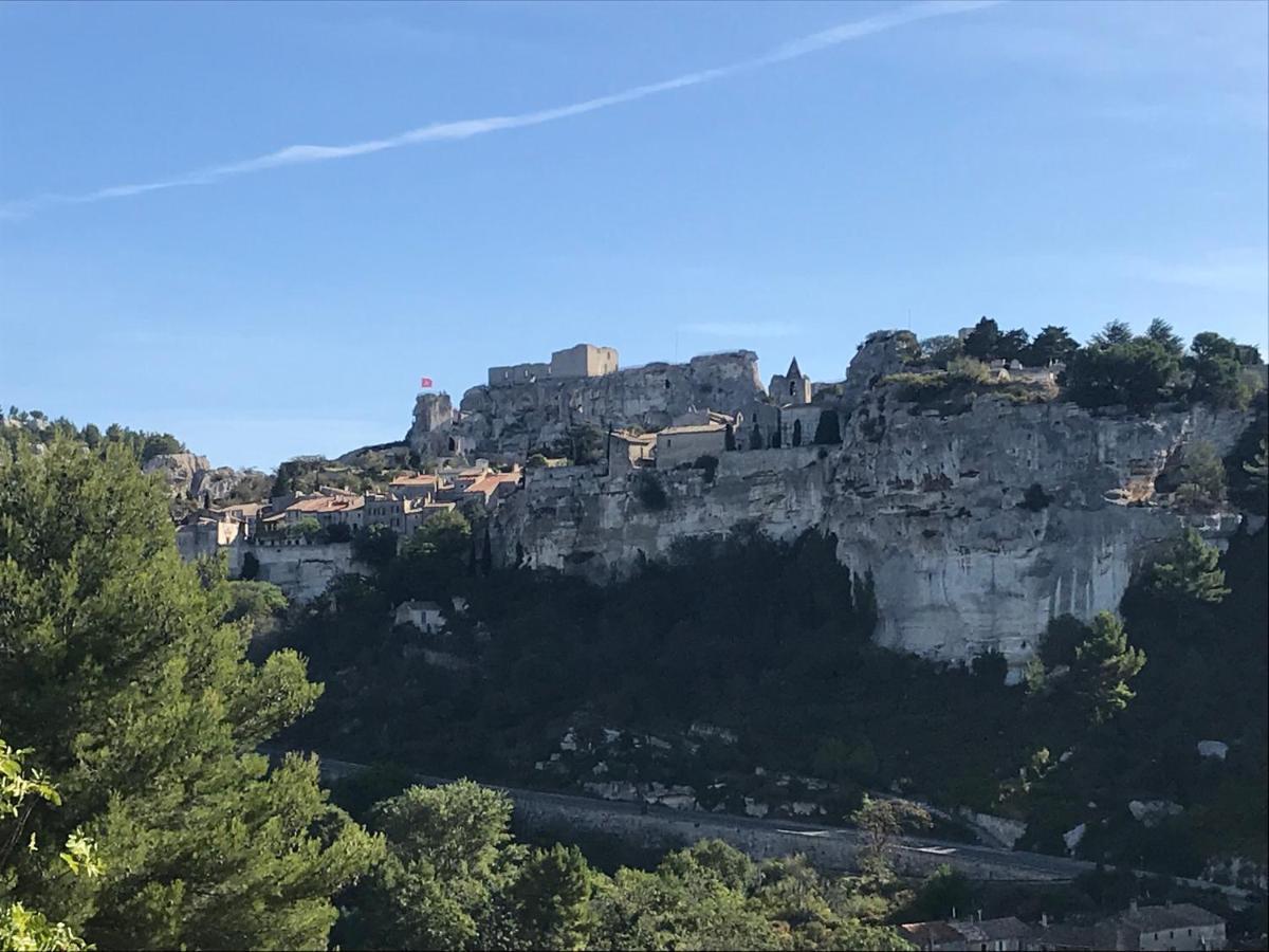 Mas De La Fadeto Bed and Breakfast Les Baux Exteriör bild